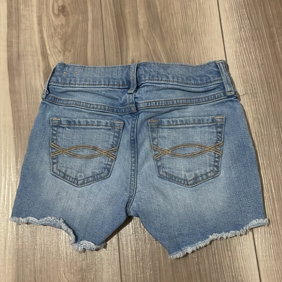 3 Pairs of Short Abercrombie Kids size 7/8 - Picture 6 of 8